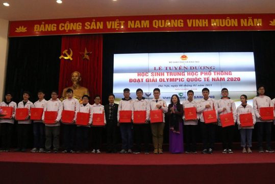 acc219f55b224b341158cfe6d54db050.jpg