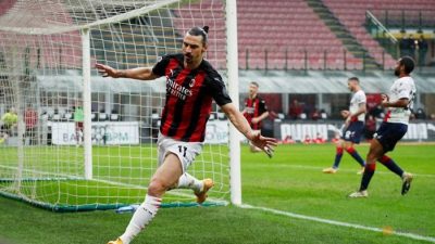 Ibrahimovic nets landmark goal as AC Milan return to Serie A summit