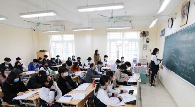 Students in 52 provinces, cities come back to school