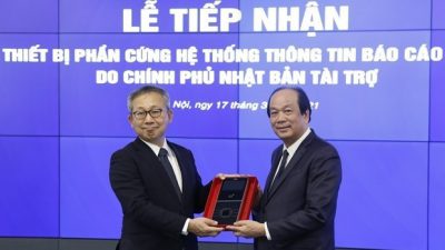 Vietnam receives Japanese equipment for Government Information Reporting System