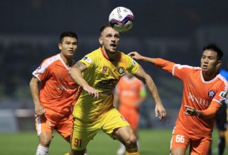 Rafaelson hat-trick keeps SHB Da Nang on HAGL’s heels