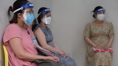 Ho Chi Minh City begins COVID-19 inoculation for expectant women