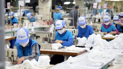 Vietnam exports over 15 million medical masks in August