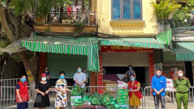 Hanoi helps pandemic-hit people with over VND3 trillion