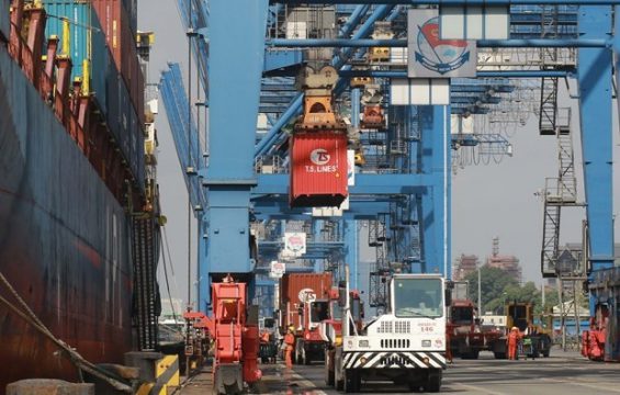 vietnam’s-exports-to-eu-forecast-to-grow-further-in-2022.jpg