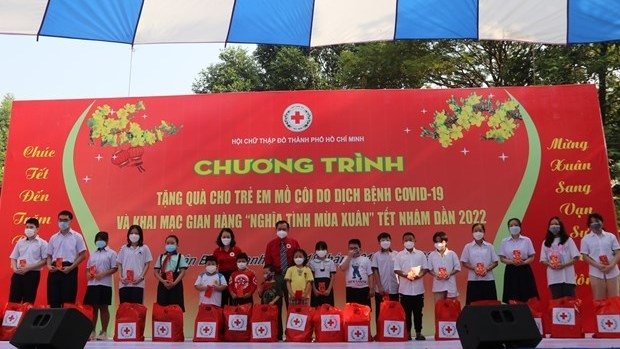 COVID-19 orphans in Ho Chi Minh City receive Tet gifts