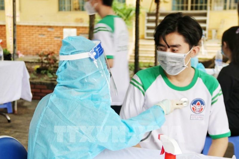 Ho Chi Minh City to conduct COVID-19 vaccination throughout Tet