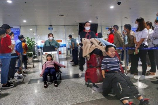 six-flights-help-bring-nearly-1-700-vietnamese-people-home-from-ukraine.jpg