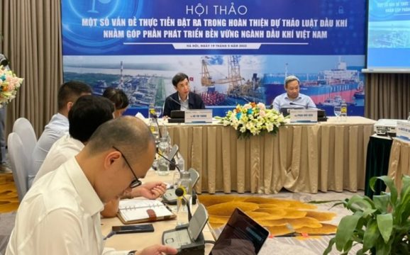 workshop-discusses-solutions-to-sustainable-development-of-the-national-oil-and-gas-industry.jpg