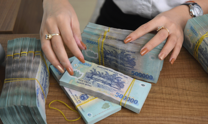 Two thirds of Vietnamese have bank accounts: central bank
