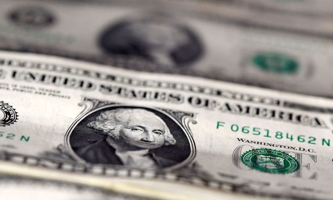 Exporters enjoy gains from stronger dollar