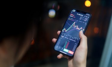 Staring at charts: people becoming addicted to crypto trading